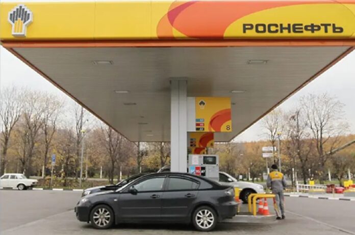 Русия бензиностанция
