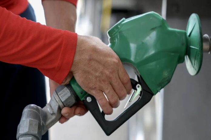 Бензиностанция гориво